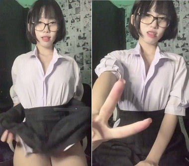 Nện em học sinh vú nhỏ